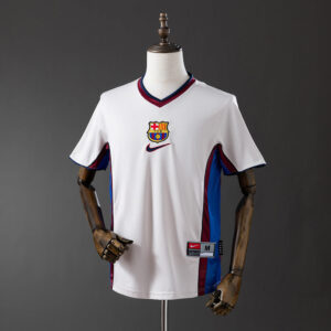 Camisa II Retrô Barcelona 98/99 Modelo Torcedor